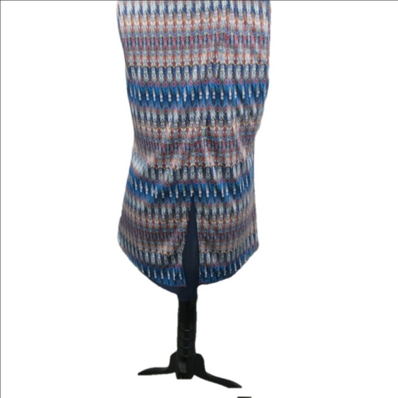 Roz & Ali Patterned Sleeveless Split Back Tank Blouse Size Medium - Picture 4 of 7